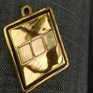 'DAD' PENDANT